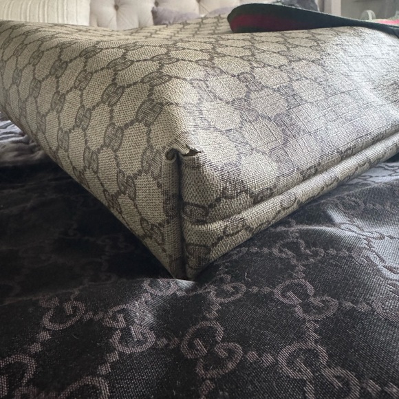 Gucci Beige Monogram Tote with Brown Leather Pocket - Picture 4 of 8